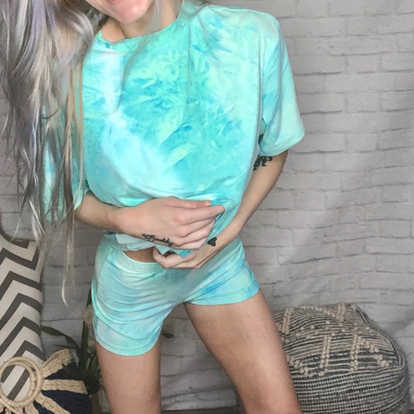 💙NEW Tie Dye Set💙 - Picture 4 of 14